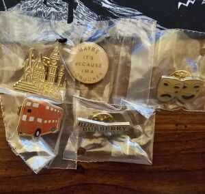 Burberry London Themed Pin Set
